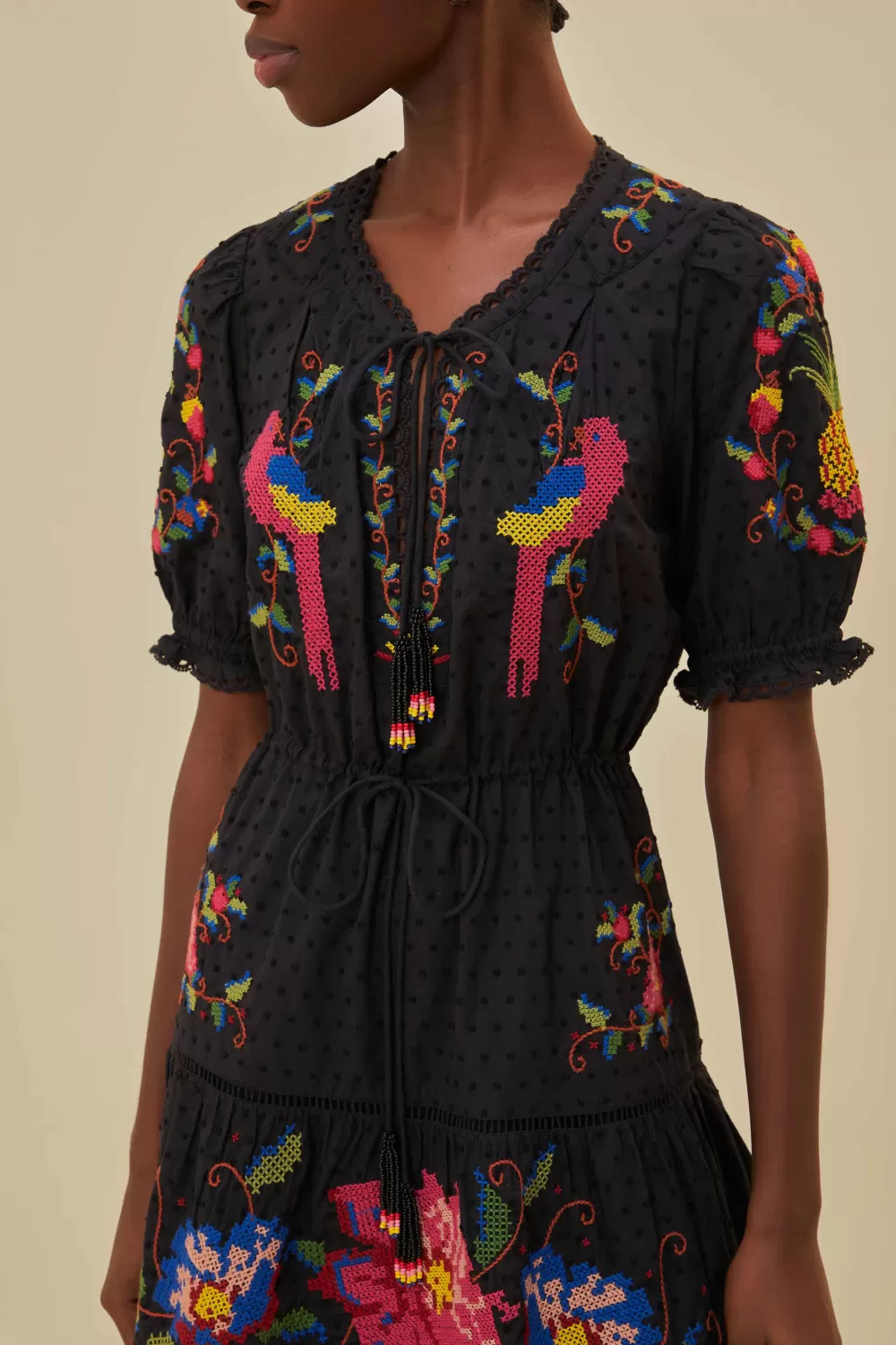 Mini-robe brodée noire^FARM Rio  Fashion