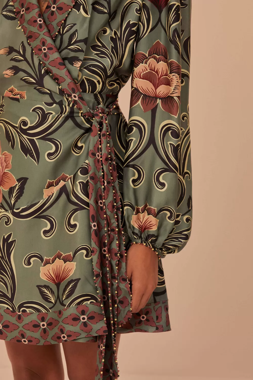 Robe courte à manches longues à imprimé floral arabesque vert^FARM Rio  Outlet