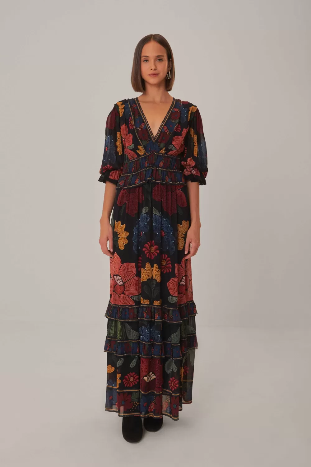 Robe longue noire à manches courtes et à coutures de jardin^FARM Rio  Shop