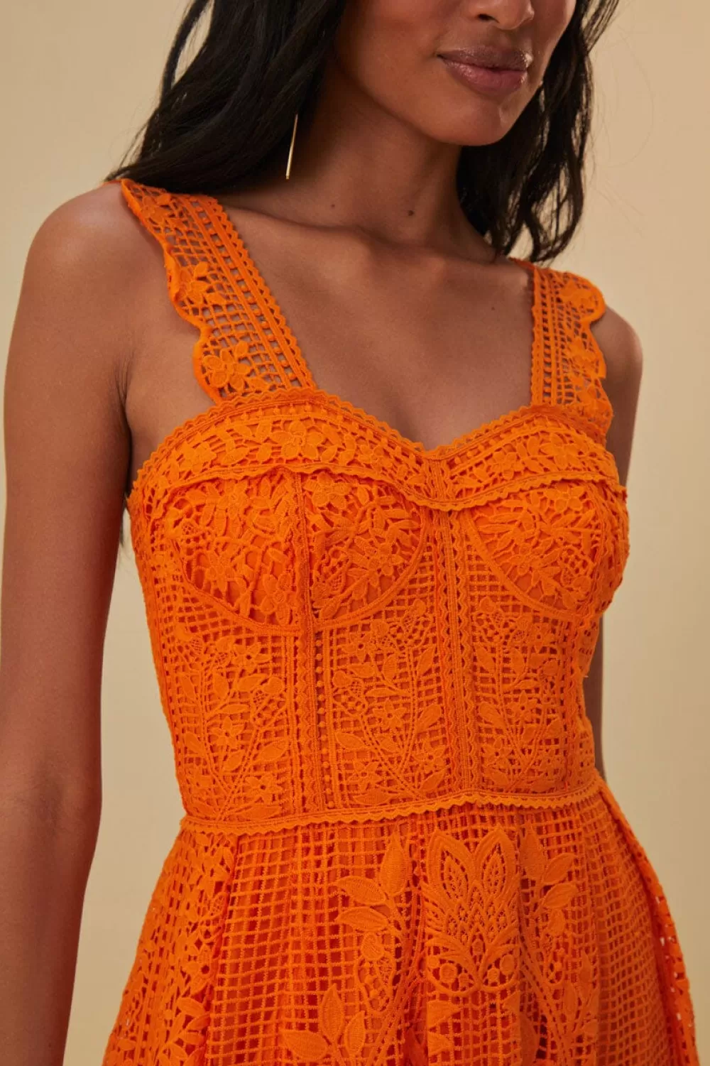 Robe longue orange sans manches en guipure^FARM Rio  Clearance