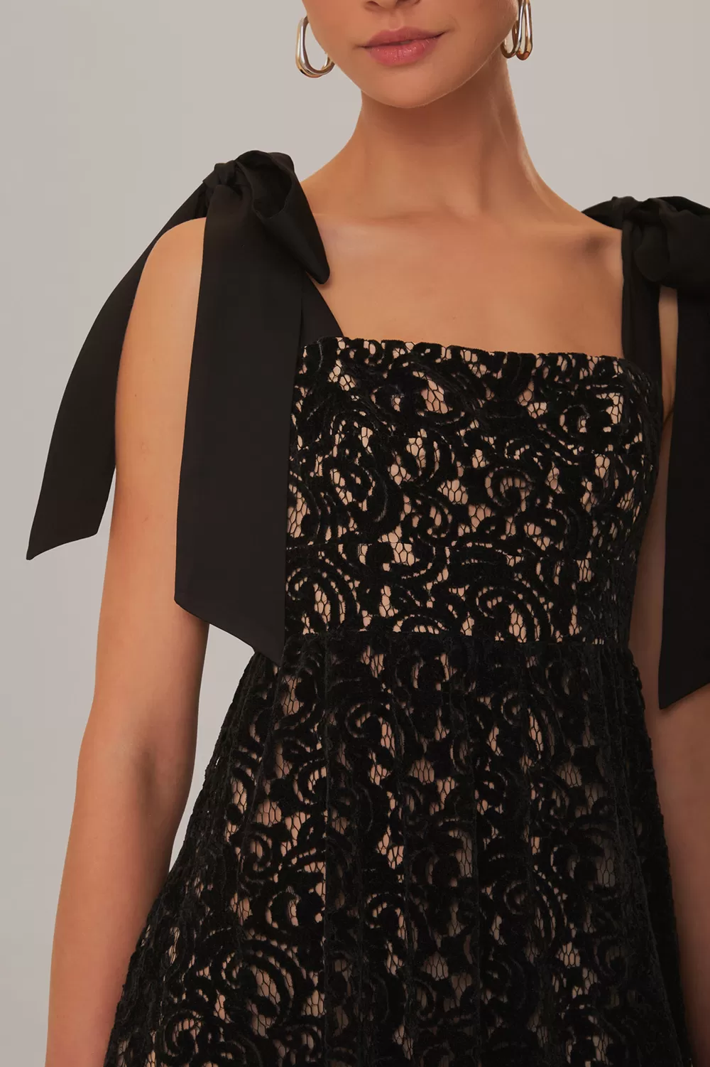 Robe longue sans manches en dentelle de velours noir^FARM Rio  Fashion
